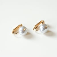 AVONエイボン ライトグレー バロック パール イヤリング / ヴィンテージアクセサリー