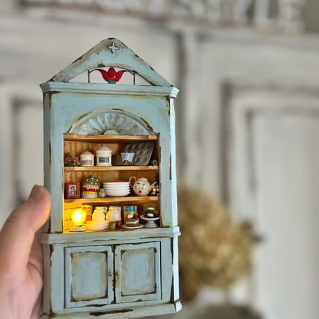 スイーツがある食器棚