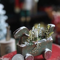 冬の木馬とステンドグラス