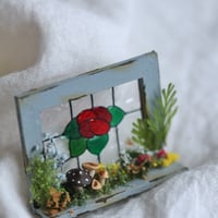 赤い薔薇のステンドグラス