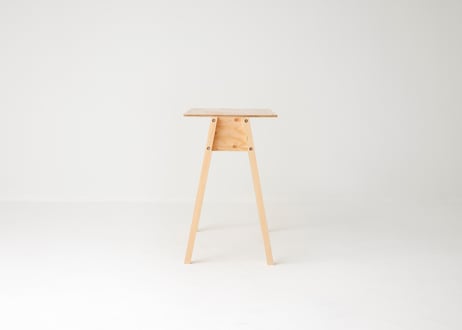 003-table