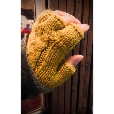 Black Sheep Fingerless Glove Exclusively for slowpoke