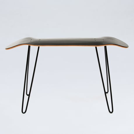 スケートボードデッキチェア　Skate board deck-shaped stool