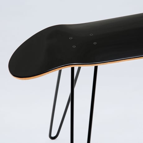 スケートボードデッキチェア　Skate board deck-shaped stool