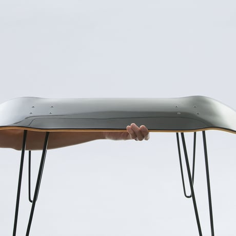 スケートボードデッキチェア　Skate board deck-shaped stool