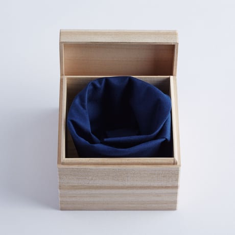 片口　KATAKUCHI  (lipped bowl)