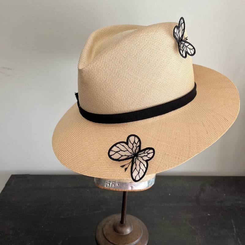 【Sugri】蝶の刺繍付き帽子 Sugri】蝶の刺繍付き帽子 Sugri】蝶の刺繍付き帽子 Sugri】蝶の