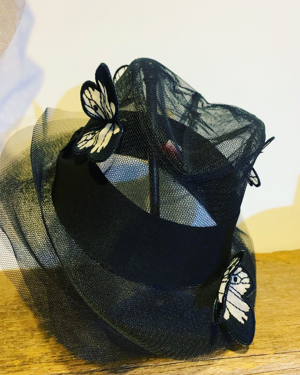 Butterfly tulle hat BLk | Sugri Official Onlin