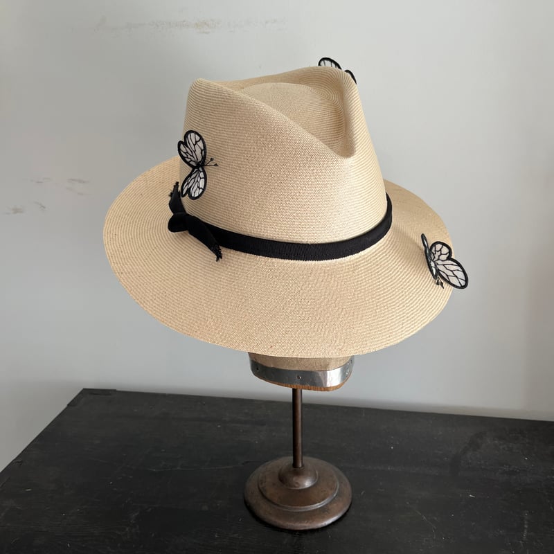 【Sugri】蝶の刺繍付き帽子 Sugri】蝶の刺繍付き帽子 Sugri】蝶の刺繍付き帽子 Sugri】蝶の刺繍