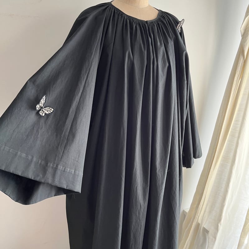 チョウチョ付きチャーチドレス | Sugri Official Online Store