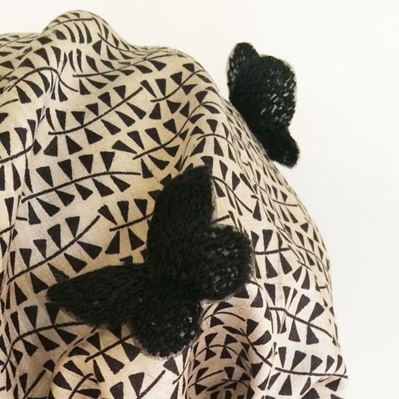 【Sugri】蝶の刺繍付き帽子 Sugri】蝶の刺繍付き帽子