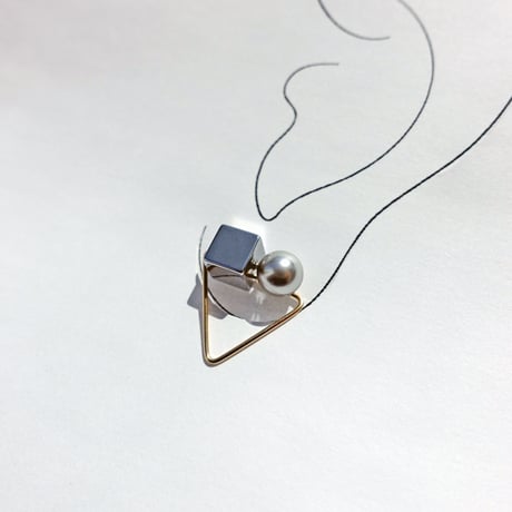 K14gf トライアングル・ピアス　シルバー