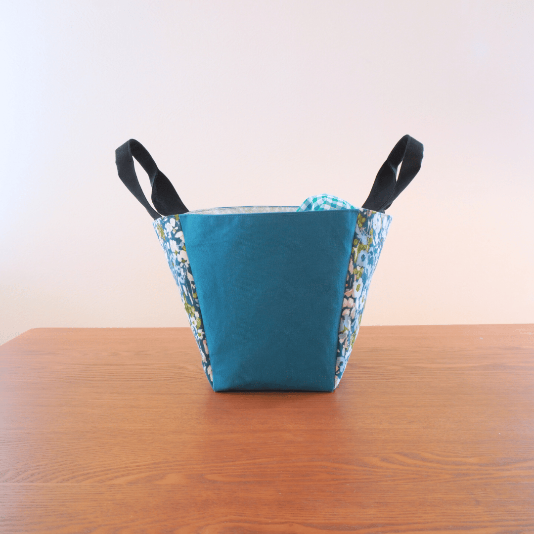 手厚い裁断済みキット】底板付き『ぐるりまちの大きめバッグ