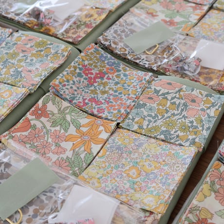 【3冊目著書の裁断済みキット】18.モザイクパッチのふわふわバッグ