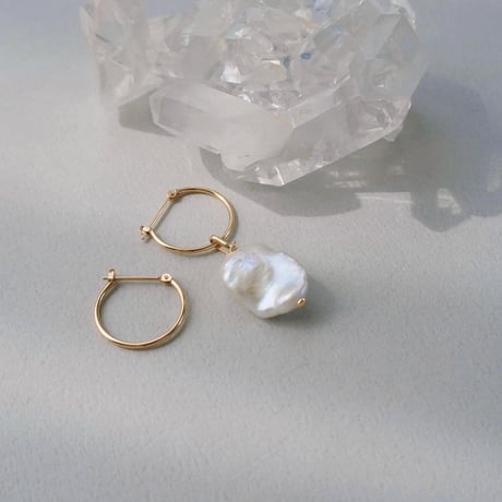K18クロッシングフープピアス15