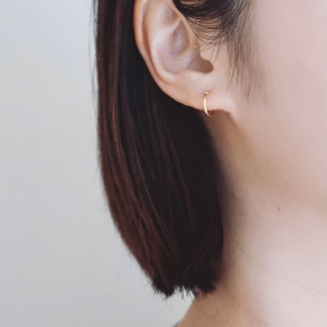 K18クロッシングフープピアス10