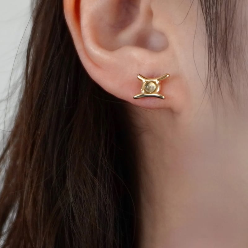 SV925プラネットピアス(ふたご座/水星/アクアマリン) | ÜME Online sho