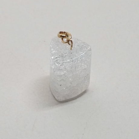 K18クラッククリスタルチャーム