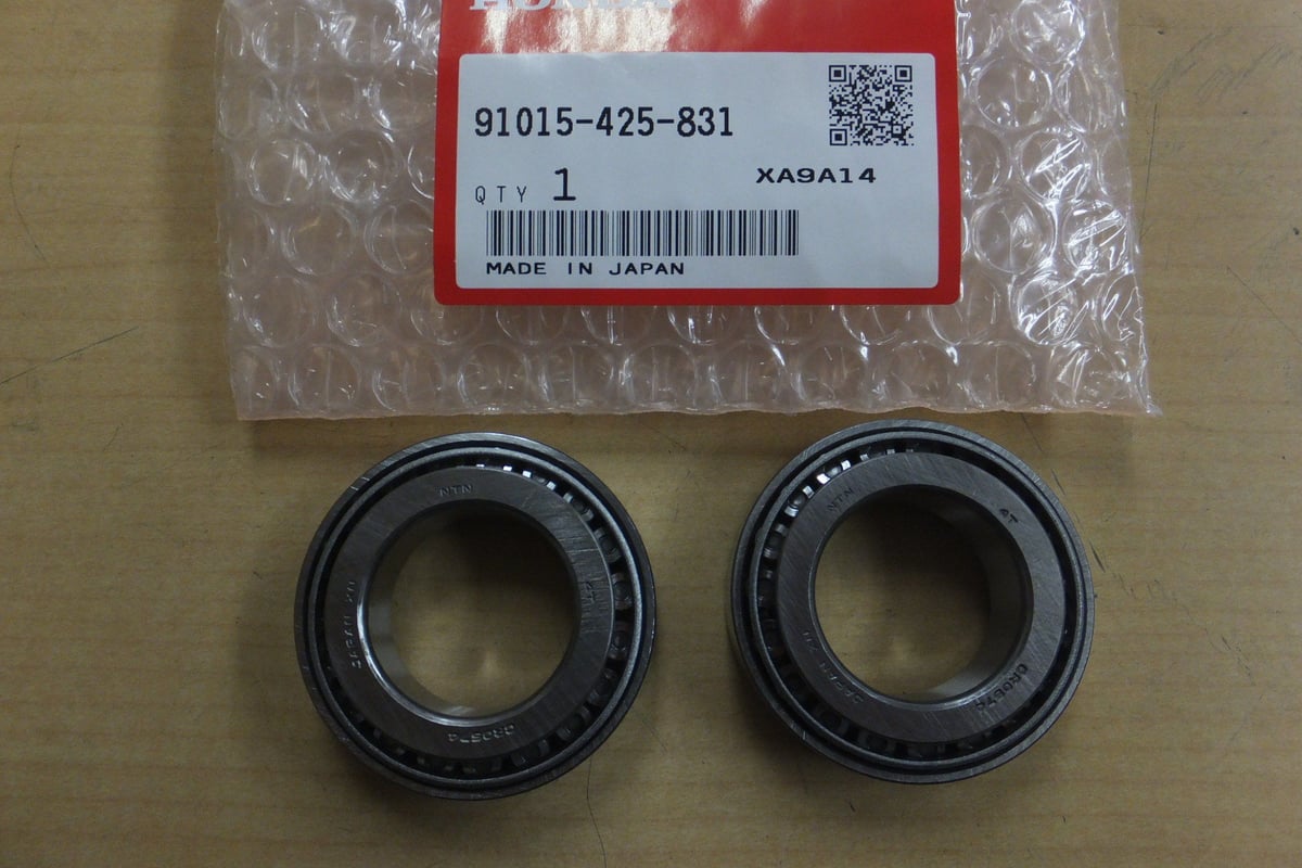 ♪CRM250AR（MD32)/ステムベアリング/ネックベアリング/純正品/新品/1