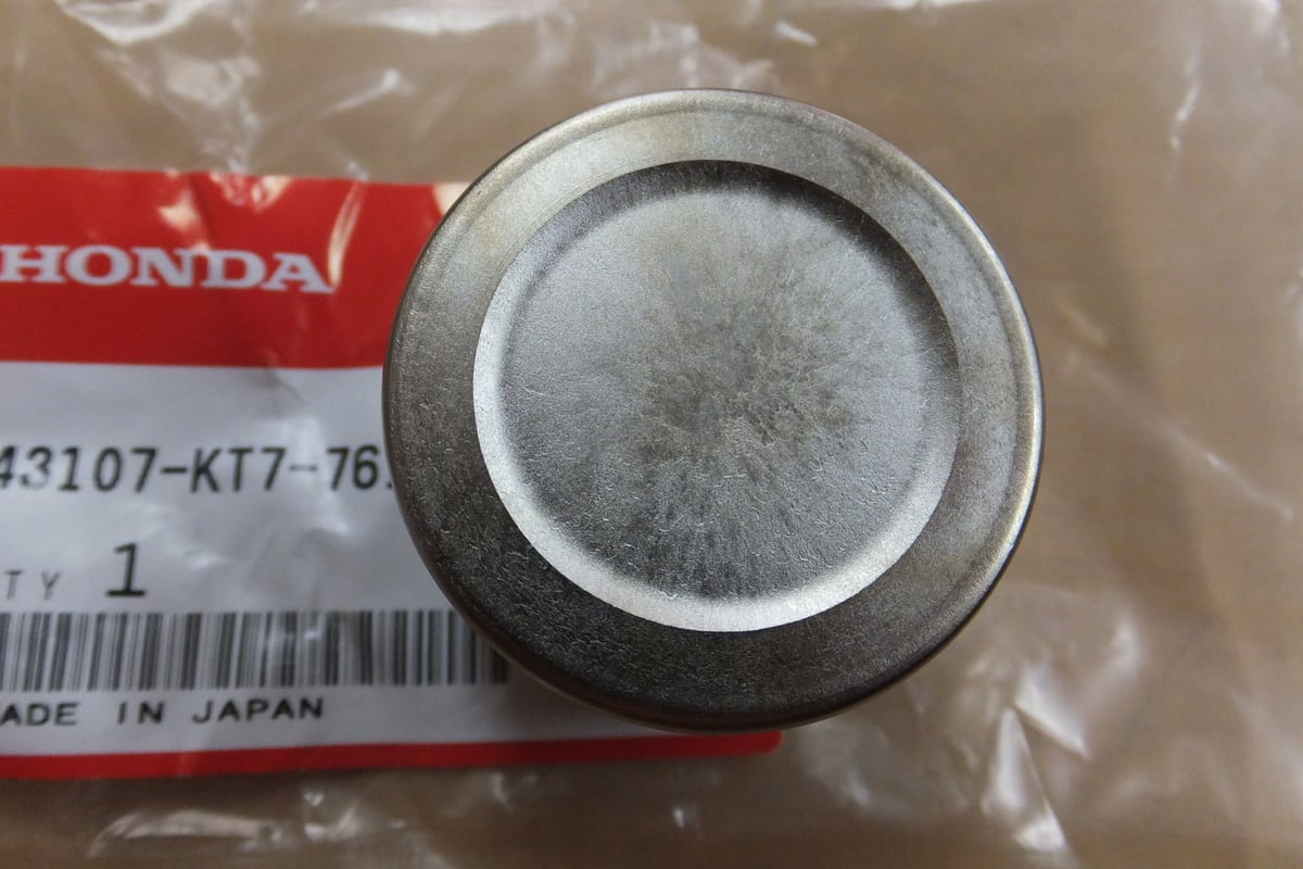 ♪NSR250R（MC18-110/MC21）/リアブレーキキャリパー/ピストン/純正品