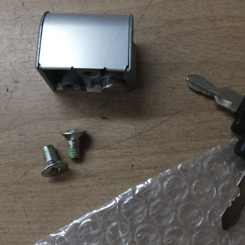 シャドウロック SHADOW LOCK 14ポンド 中古 箱有 ストーム シャドウロック SHADOW LOCK 14ポンド 中古 箱有 ストーム