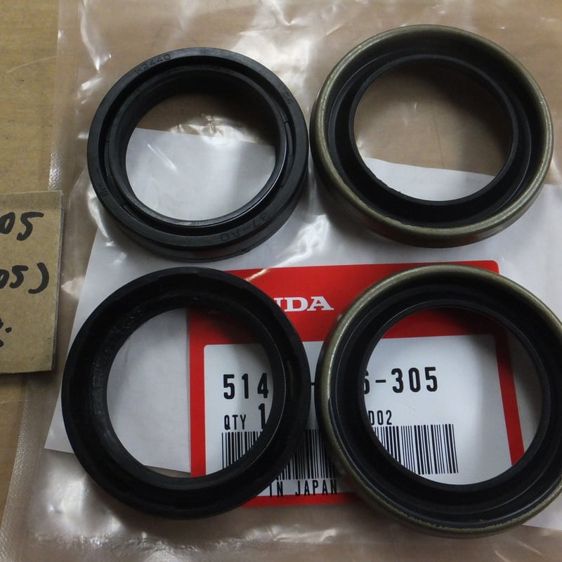 ◆XL250S フロントフォークオイルシールセット ♪XL250ディグリー（MD26/MD31）/純正フロントフォークオイルシール