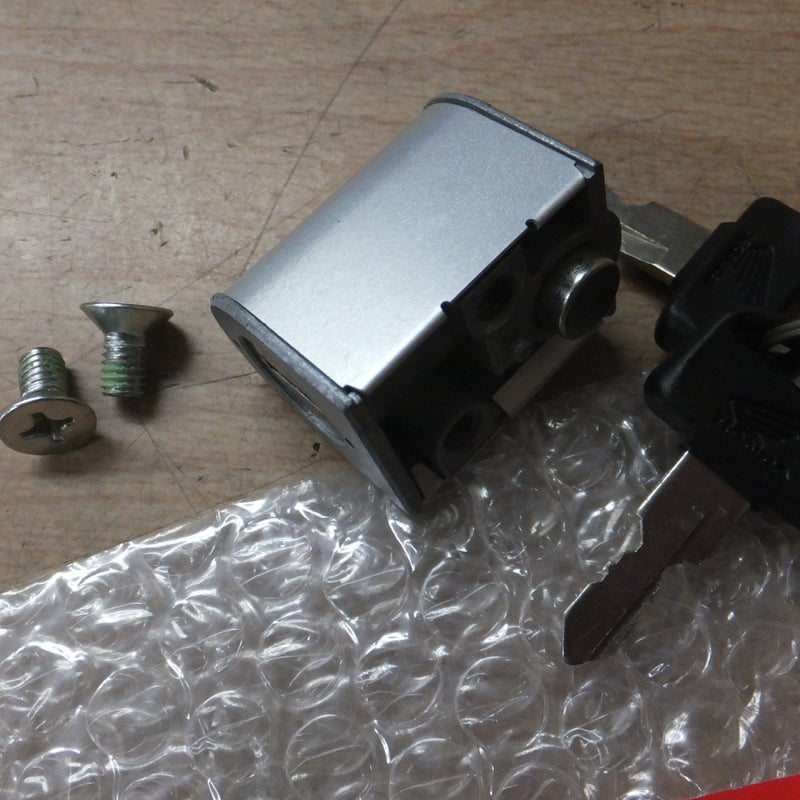 ♪ハンターカブ110/CT110（JD01）/純正ハンドルロック/純正ロック/カギ