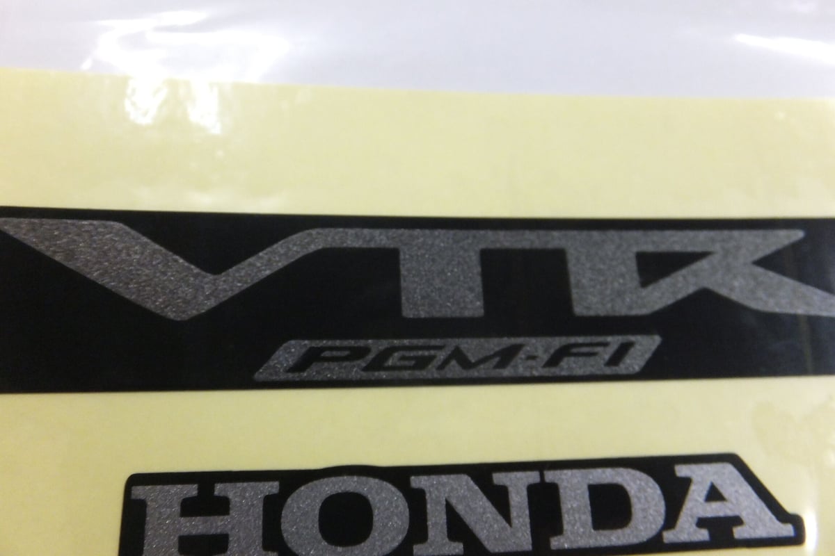 ♪VTR250/HL（MC33-17)純正テールカウルステッカー/デカール/純正品