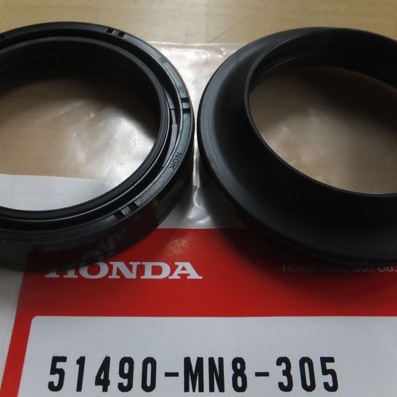 ♪NSR250R（MC18-110/MC21/MC28）純正フロントフォークオイルシール