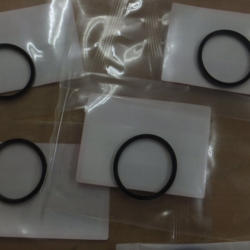 ♪CB750F/FB（RC04-102・103・・)フロントブレーキキャリパー/シール