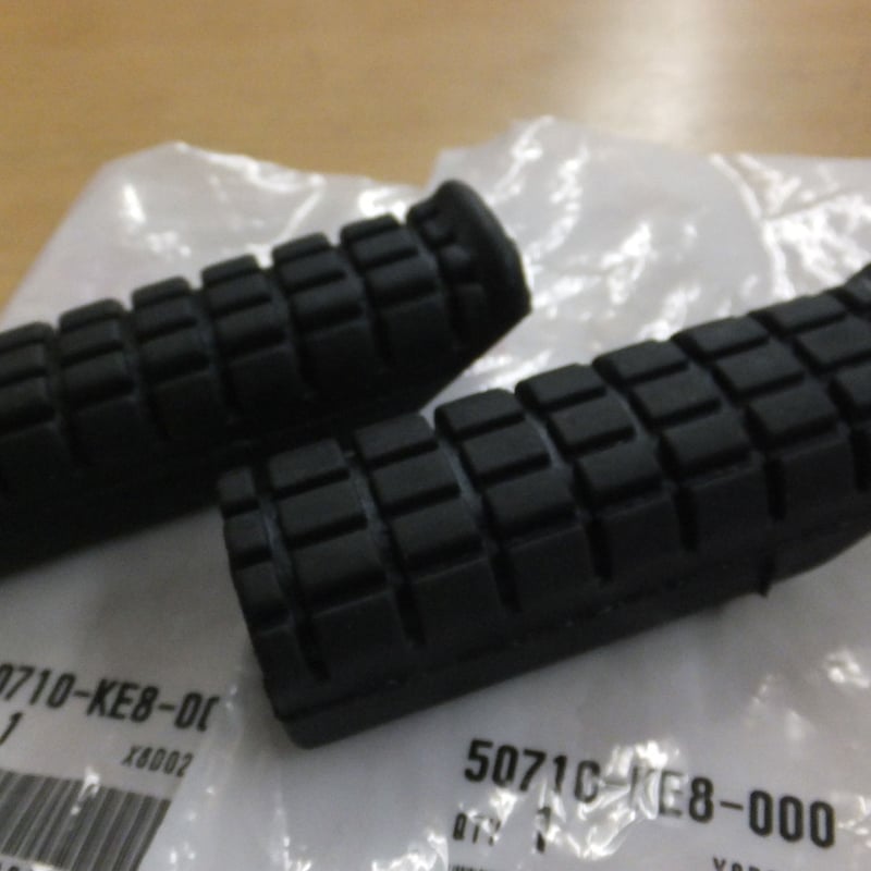 ♪ジェイド250/JADE250（MC23）/タンデムステップのゴム・ラバー/1台分