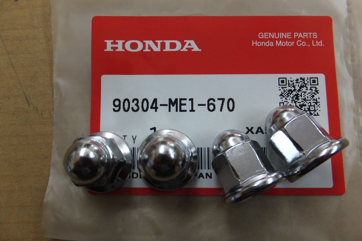 ♪Shadow400(NC34)/純正マフラー純正エキパイのフランジナット ♪Shadow400(NC34)/純正マフラー純正エキパイのフランジナット