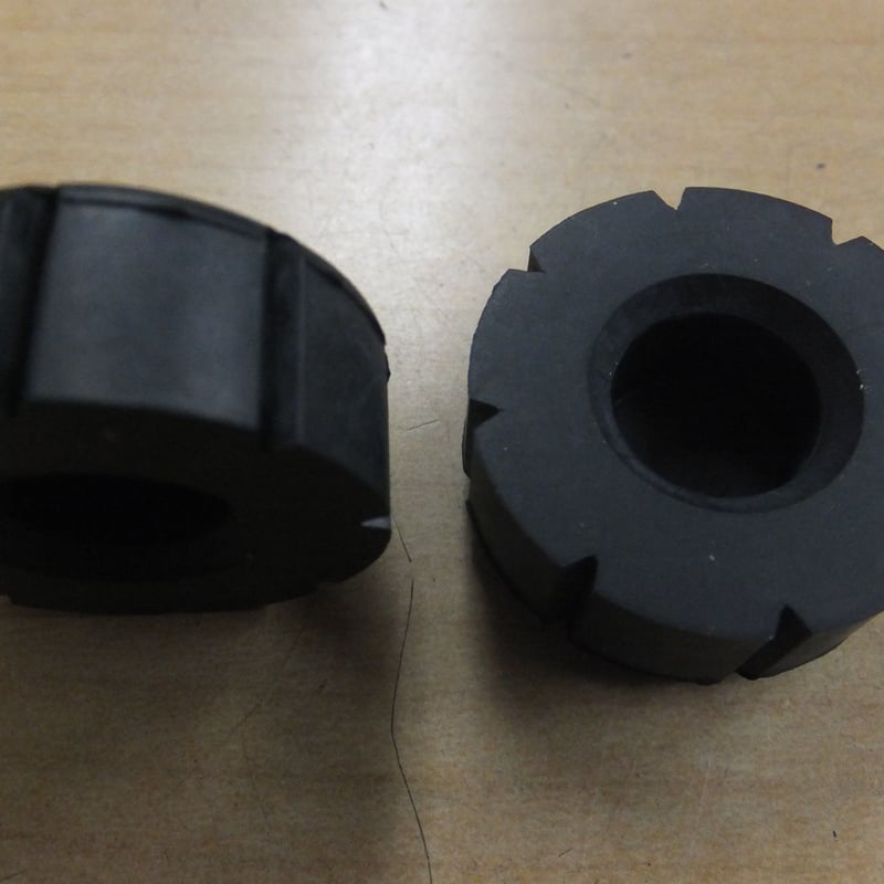 ♪FTR223/MC34/前側純正タンク取り付け用ゴム/フューエルクッション