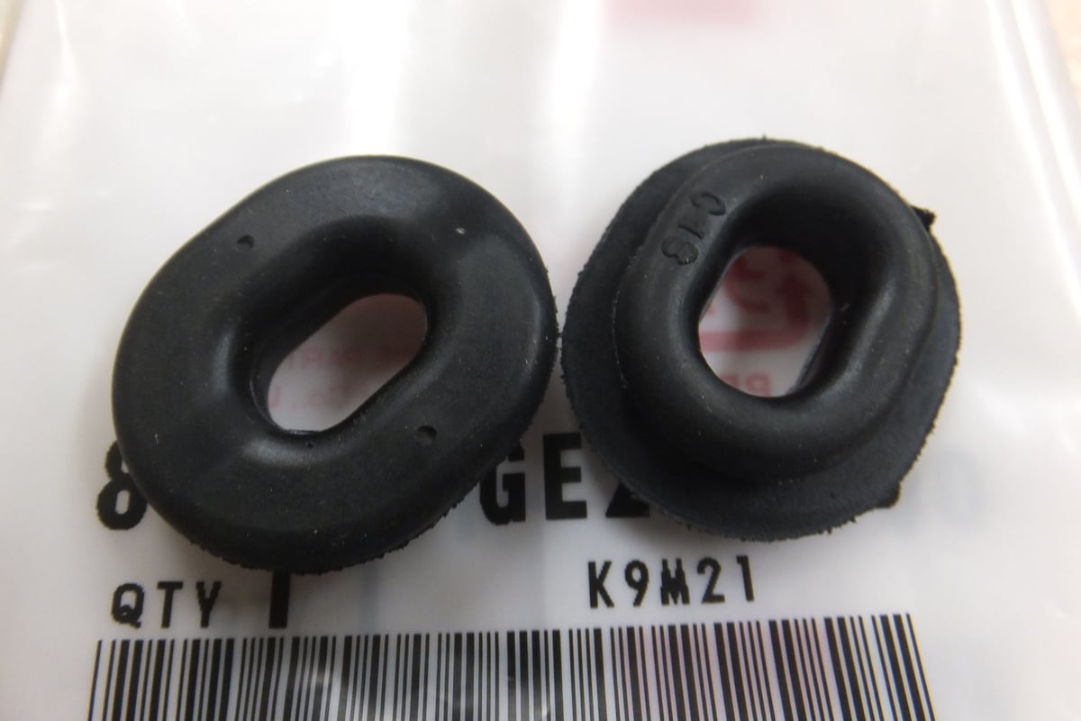 FTR223 MC34 純正シート ストラップ付き 送料無料 FTR223(MC34) シートカバー 黒 張替え 純正シート 対応