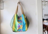 大きな荷物にサイズを変えて使える『変形トート』青い鳥グリーン