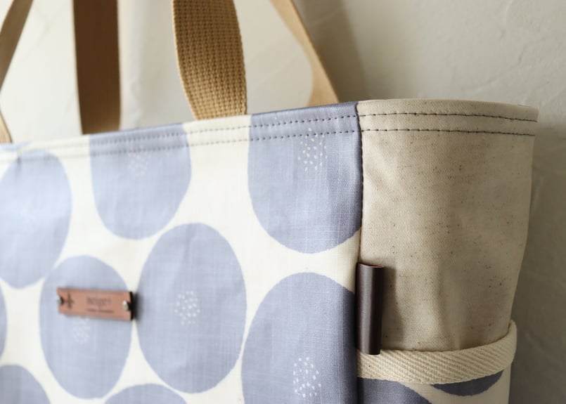 定番アイテム】あんぱん柄が大人可愛い「大きなスクエアトート