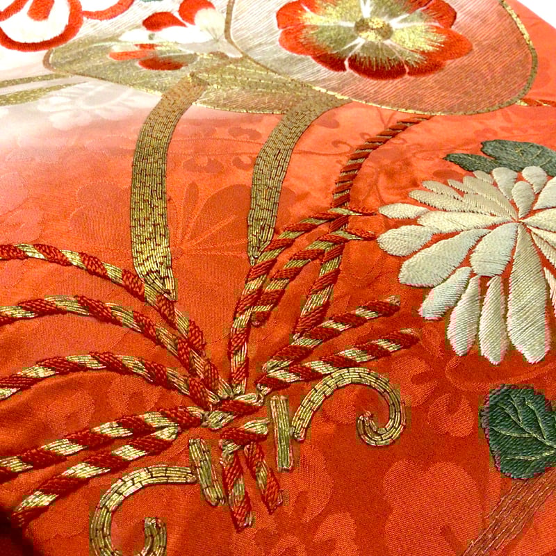 名古屋帯 アンティーク 紅白 花刺繍 ob402 | リサイクルと 名古屋帯 アンティーク 紅白 花刺繍 ob402 | リサイクルと