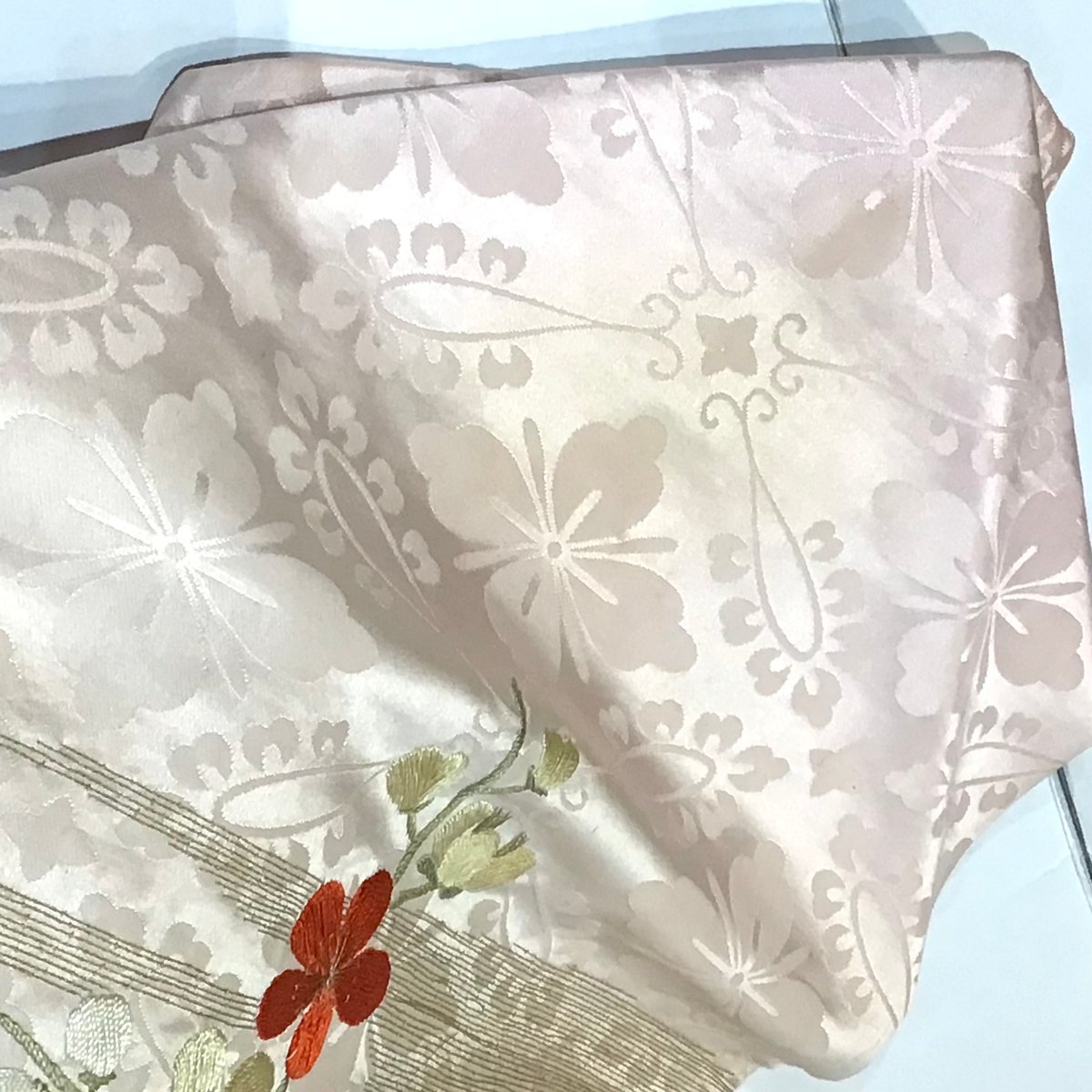 名古屋帯 アンティーク 紅白 花刺繍 ob402 | リサイクルと 名古屋帯 アンティーク 紅白 花刺繍 ob402 | リサイクルと