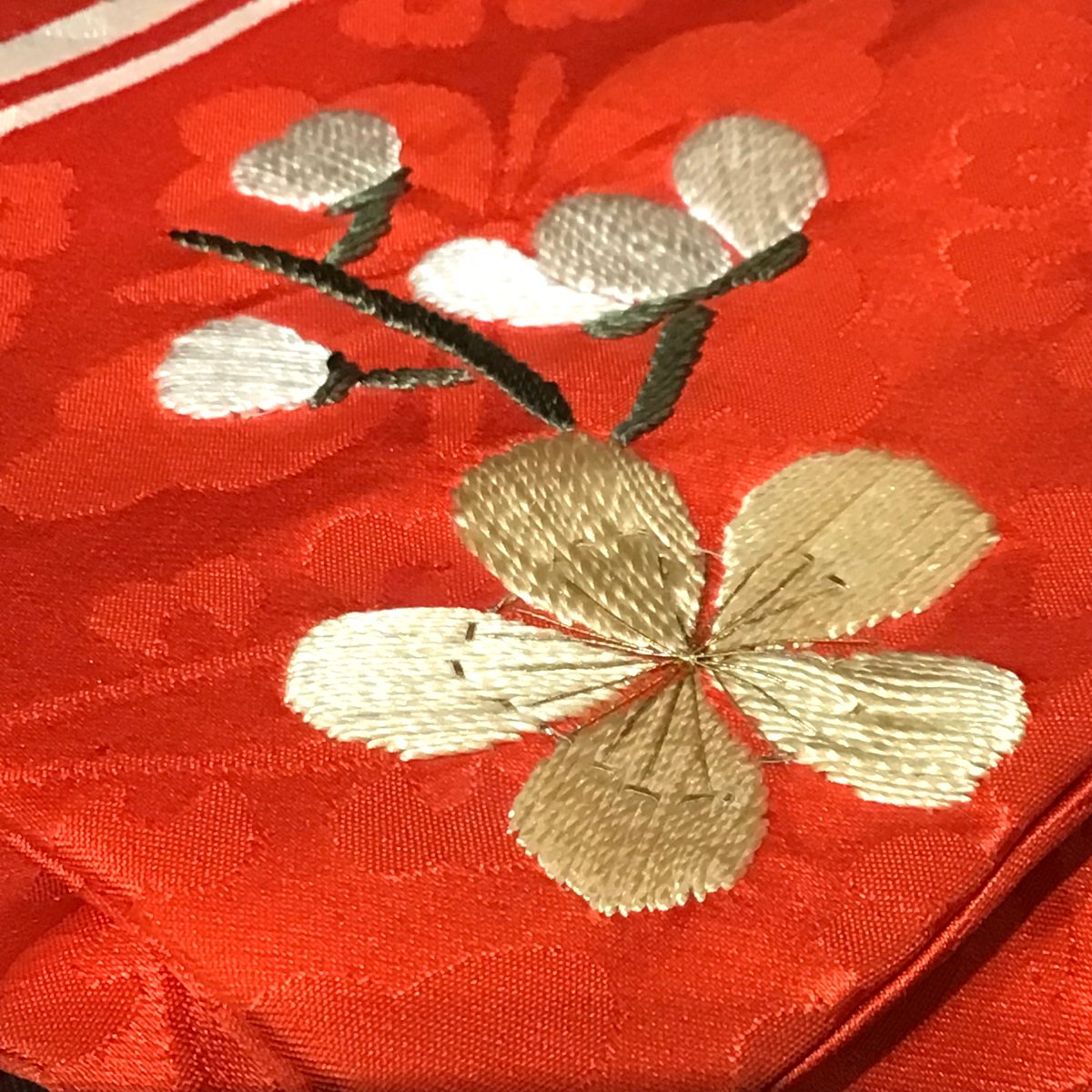 名古屋帯 アンティーク 紅白 花刺繍 ob402 | リサイクルと 名古屋帯 アンティーク 紅白 花刺繍 ob402 | リサイクルと