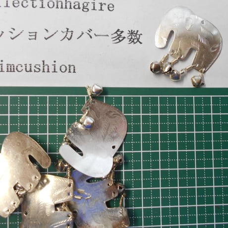 山岳民族　手芸用ニッケル象　elephant 40x40mm　no.29 1個　色金属ビーズ　アーチコレクション　archicollection