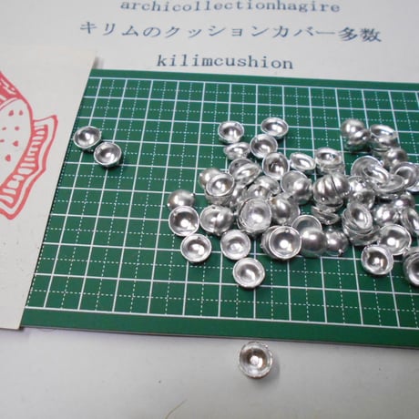 山岳民族　手芸用　no.222  9 mm 50粒　銀色ニッケル　ボーダー　円形金属ビーズ　アーチコレクション　archicollection