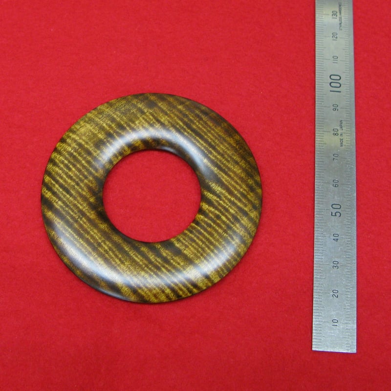 栃糸縮杢蘇芳染め拭き漆文筥　入選作品 栃縮斑杢蘇芳染文筥(松岡 裕治)｜ギャラリージャパン