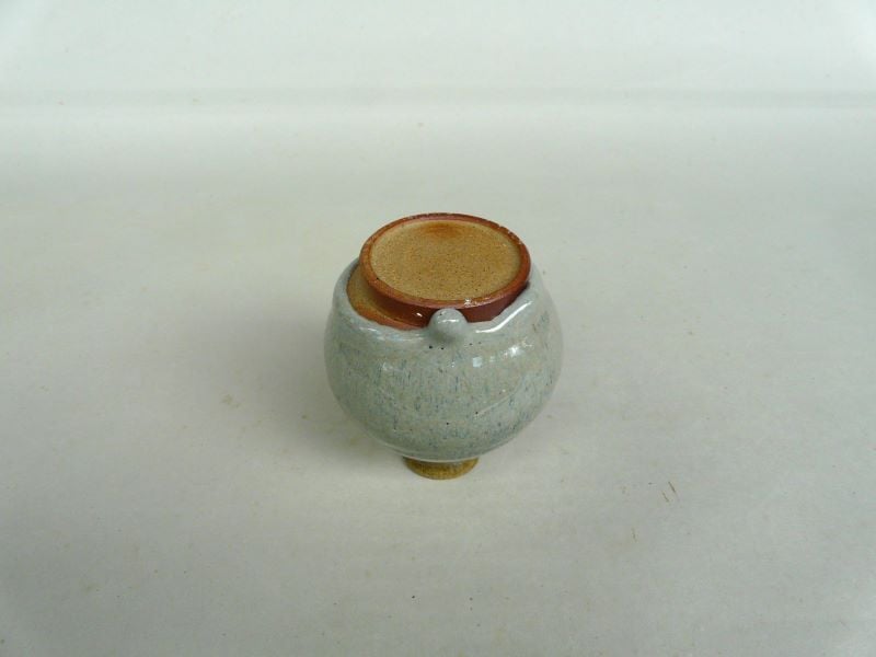 灰釉　酒器　花器　一輪挿し 藁灰釉一輪挿し(わらばいゆういちりんざし) | 岡井翼の陶器