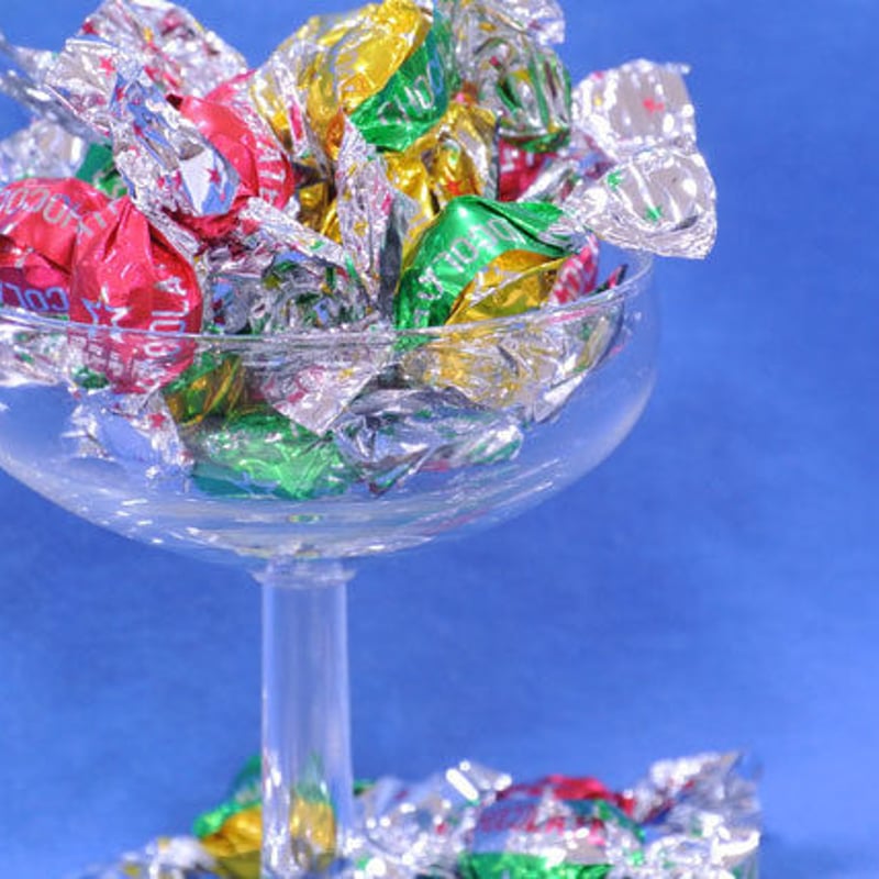 オールシーズンチョコ(たっぷり300g)キラキラひねり包装ミニボール