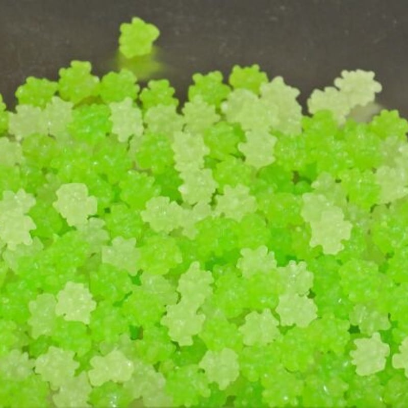 こんぺいとう極美品✨ゲラルディーニ　レアカラー　グリーン　保存袋付 クリスタル若草金平糖(1kg)目にも鮮やか緑色の小粒こんぺい