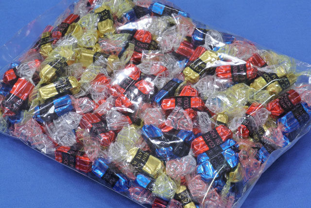 常温便】ピアニーチョコ(たっぷり500g)カラフル包装の一口チョコ