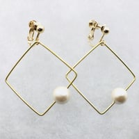 sikaku pearl earring [VE-002k]