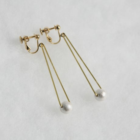 sankaku pearl earring long [VE-004w]