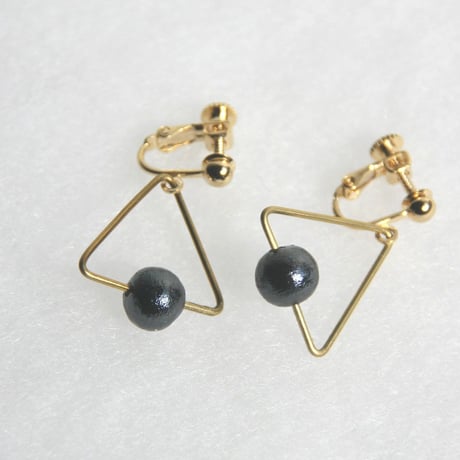 sankaku pearl earring [VE-001b]