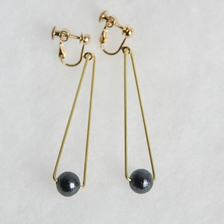 sankaku pearl earring long [VE-004b]